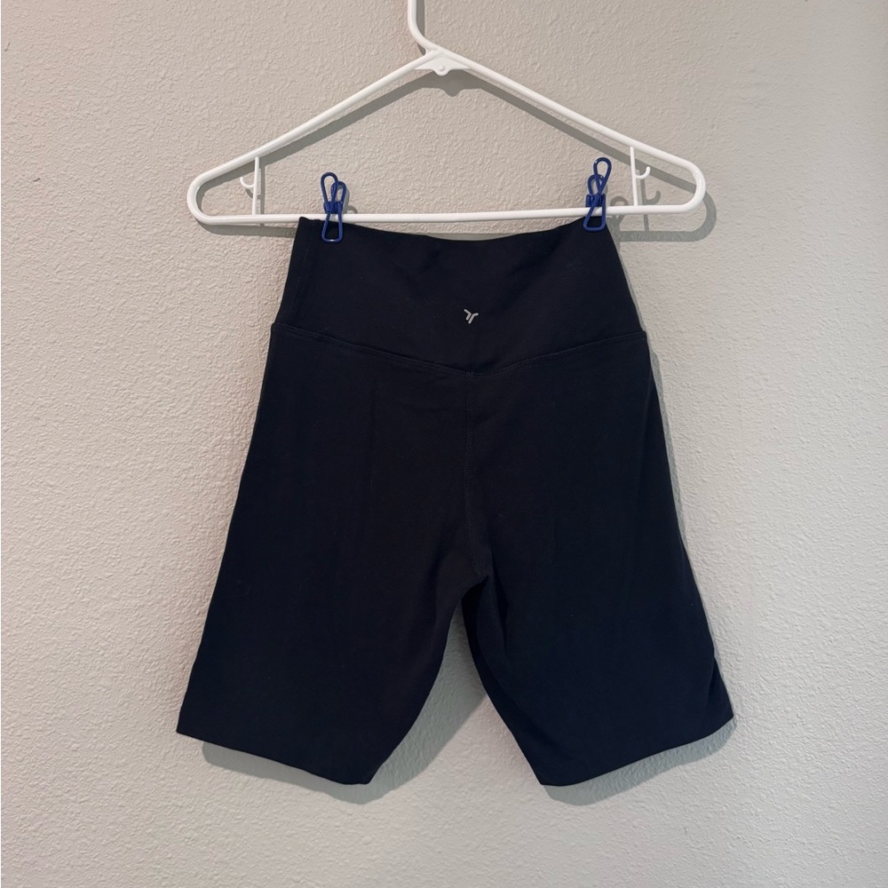 Old Navy Women's Cross Black Biker Shorts